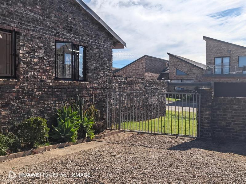 To Let 2 Bedroom Property for Rent in Heiderand Western Cape